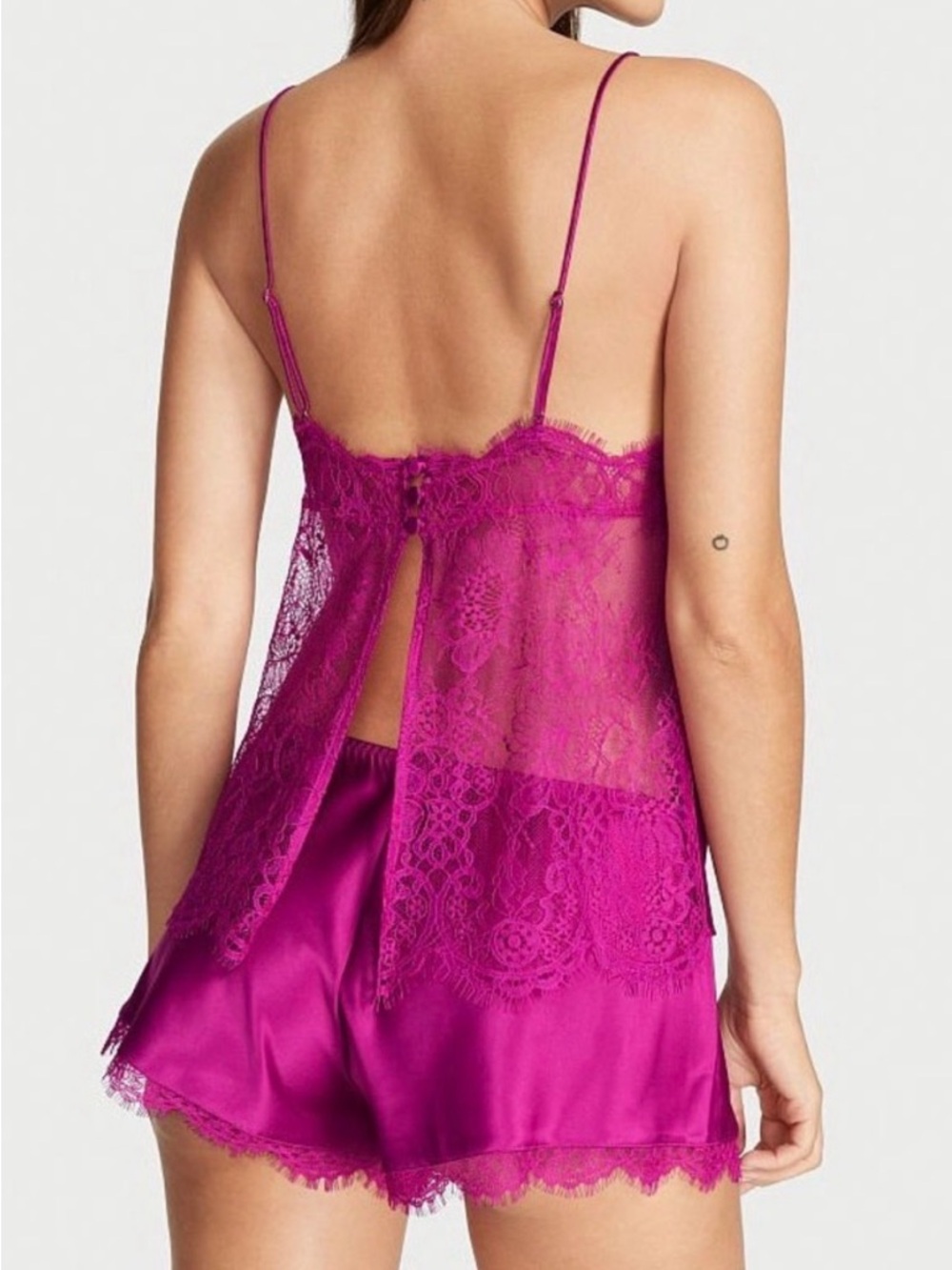 Victoria’s Secret Lace Split Back Cami & Short Sleep Set!
